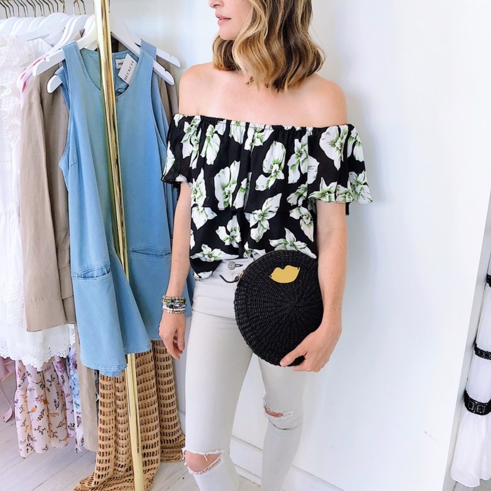 Clare V. Lips Circle Clutch - Picture 2 of 4